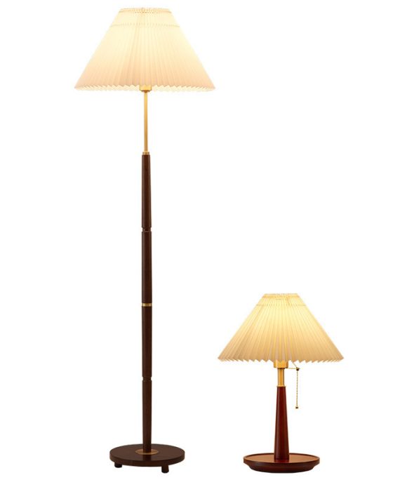 Pleated floor lamp